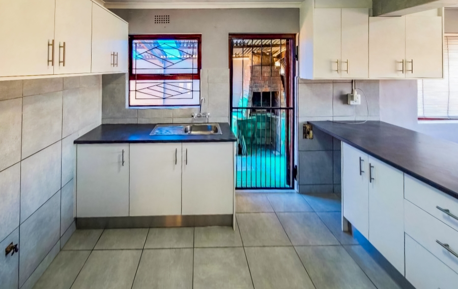 3 Bedroom Property for Sale in Belhar Western Cape